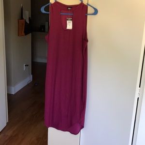 Burgundy, fitted keyhole, dress